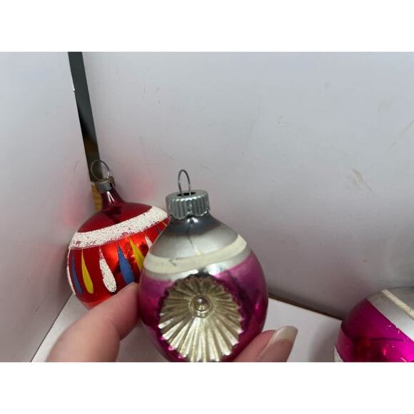 4 Blown Glass Ornaments C1940 - Picture 3 of 3